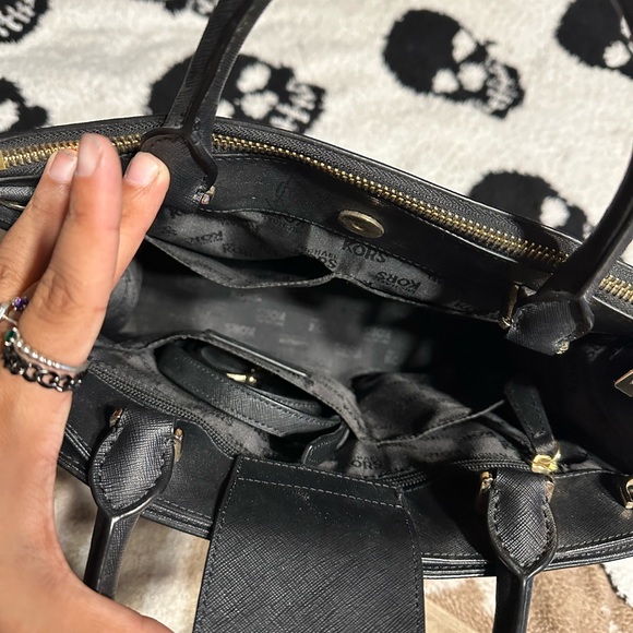 Michael Kors Purse - Picture 5 of 7